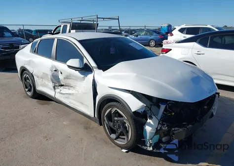 2025 Kia K4 Ex из США, поврежденный, VIN 3KPFU4DE8SE085448